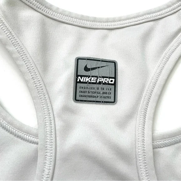 Nike Dri-Fit racerback Sports Bra - Medium - Picture 4 of 7